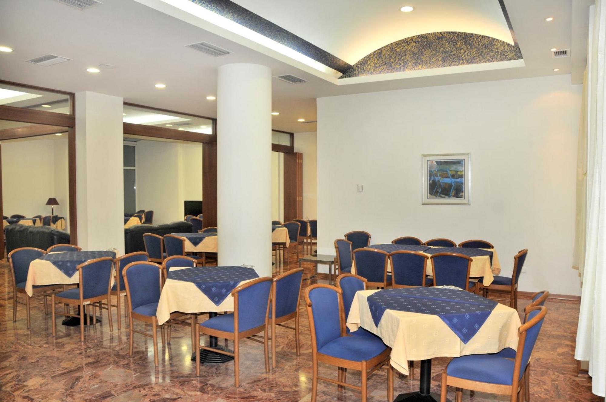Hotel Elena Lamia Exterior photo